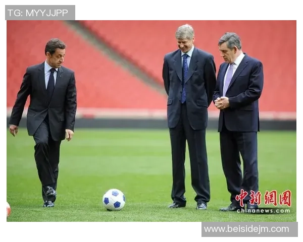 潮流与球技并存的足球明星盘点引领时尚潮流的球场时尚达人